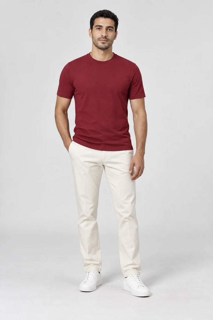 Elegance Shiny T-shirt - Burgundy — gecombineerd in een outfit